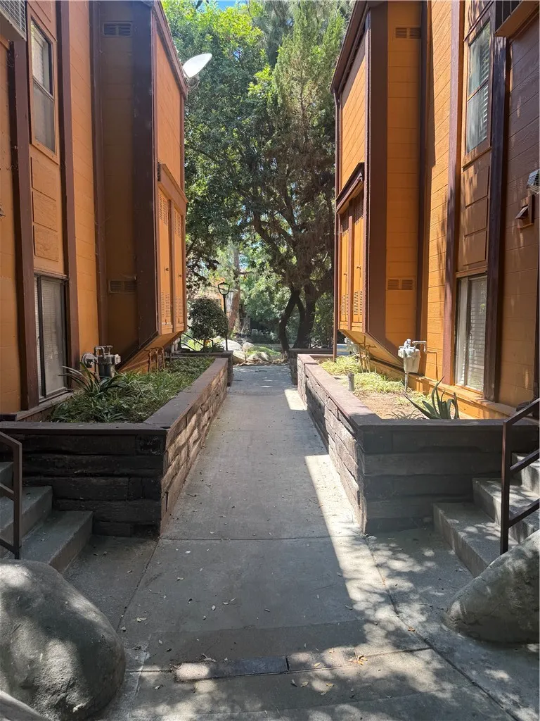 13936 Edgewater Drive 122, Norwalk, California 90650 home-pic-24